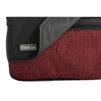 Think Tank Mirrorless Mover 25i - Deep Red